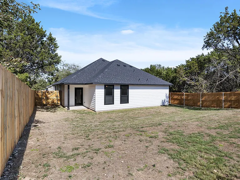 2515 Austin Ct — Photo 26
