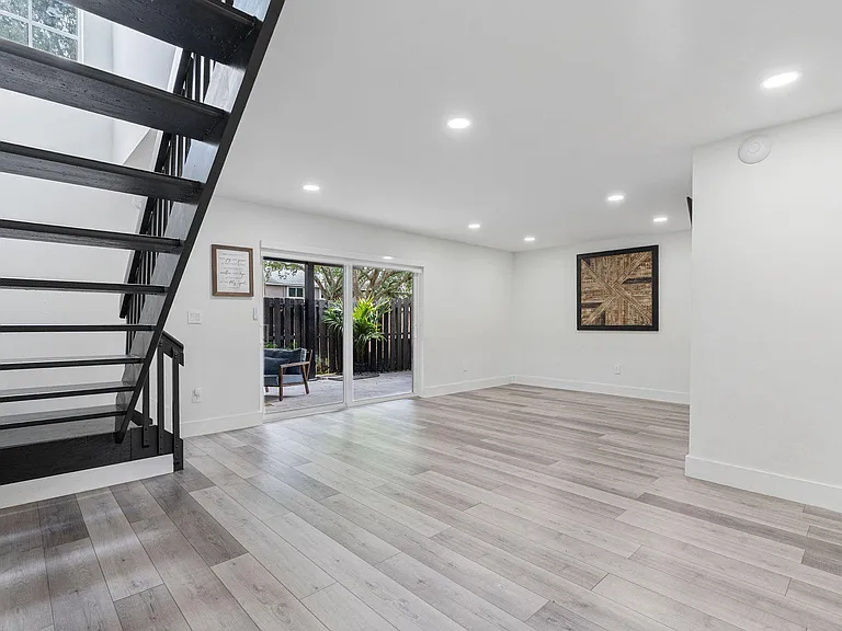 4952 SW 122nd Ter — Photo 16