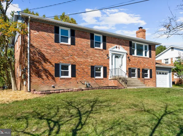 7809 Gambier Dr, Upper Marlboro, MD 20772