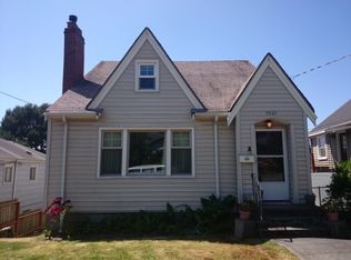 7521 16th Ave NW, Seattle, WA 98117