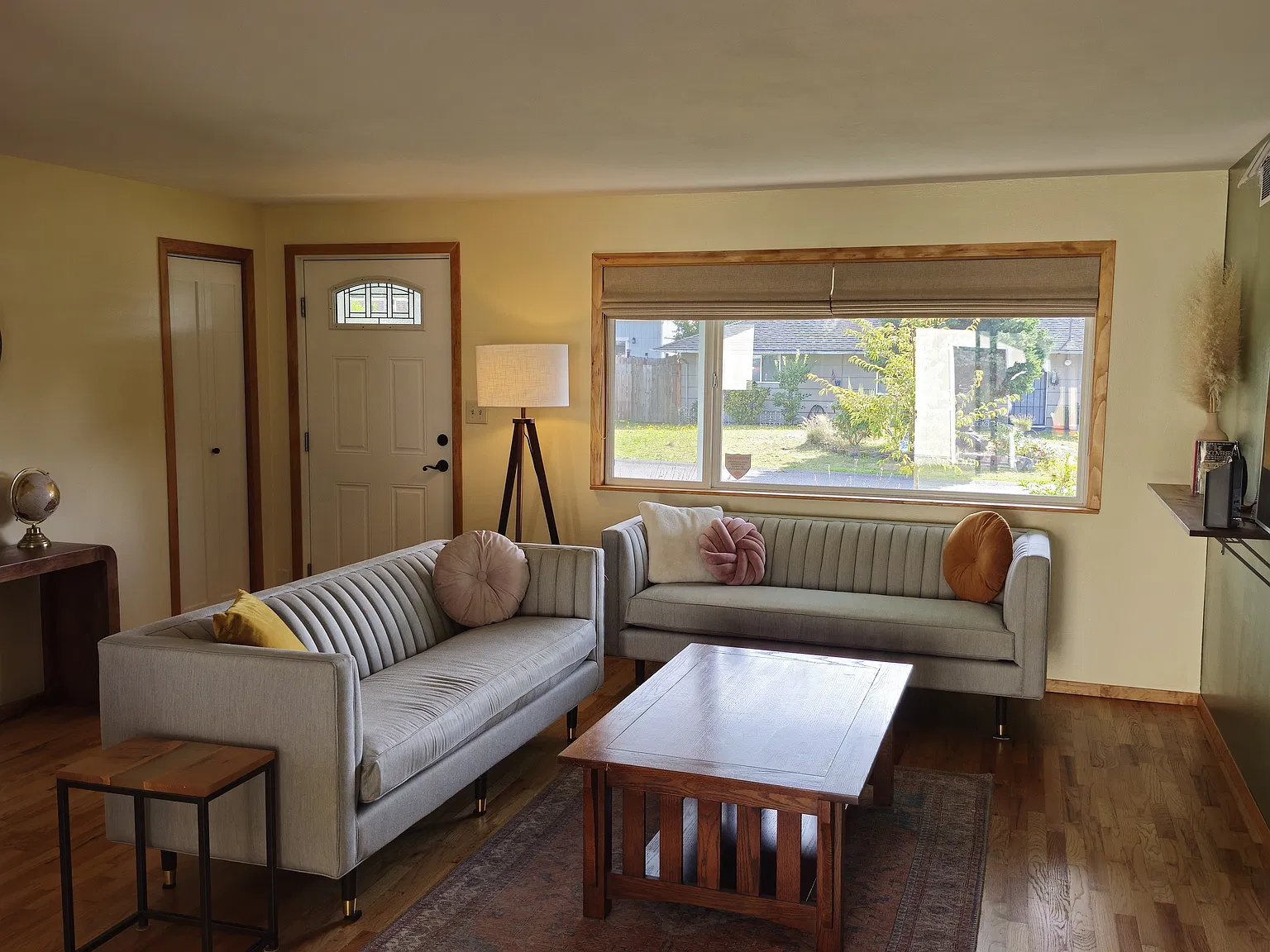 3 bed, 1250 sqft, $3,400 — Photo 4