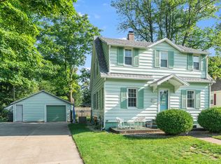 843 Superior St, South Haven, MI 49090