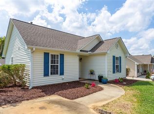 1647 Farningham Ln, Burlington, NC 27215