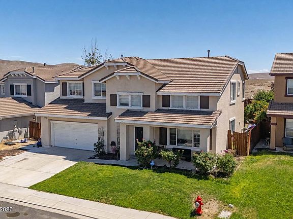 3rd image of 131 Hazelnut Dr