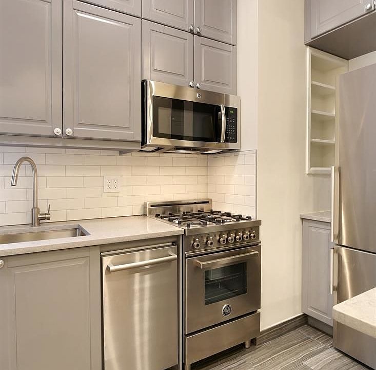 1st image of 57 W 58th St APT 8D