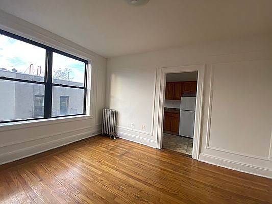 1st image of 3114 35th St APT 3B