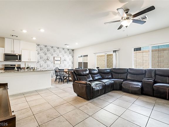 4th image of 1087 Gentle Swan St