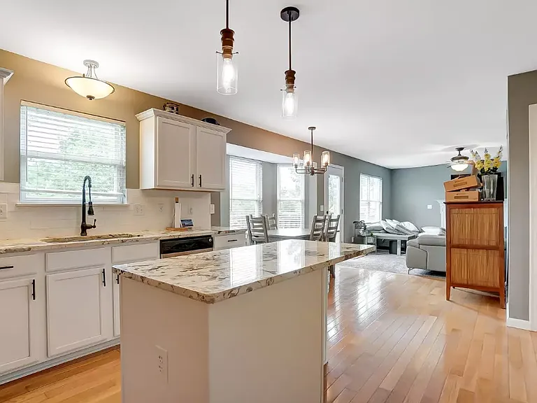 3414 Mary Teal Ln — Photo 3