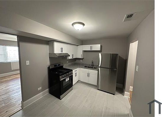 2nd image of 8215 S Ellis Ave #1