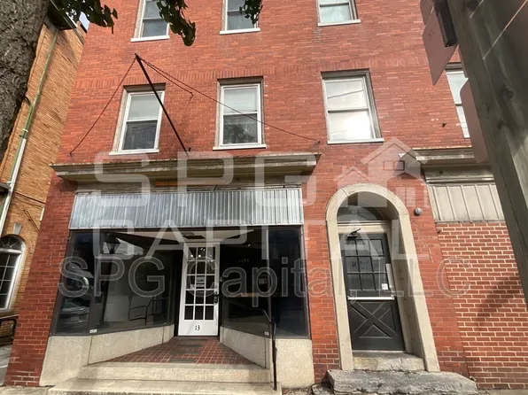 13 W King St #13, Shippensburg, PA 17257