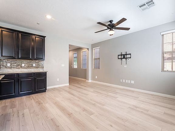 4th image of 4742 San Marcello St