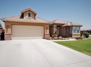 1906 Suncrisp Ln, Bakersfield, CA 93312