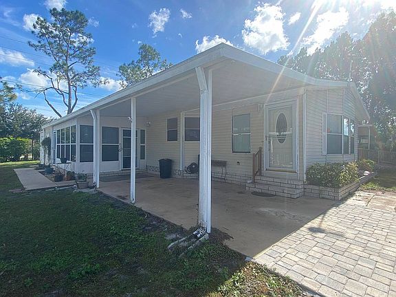 3rd image of 1723 Conifer Ave #13