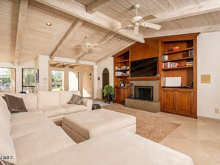 5803 E Via Del Cielo — Photo 9