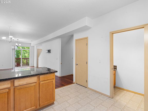 5th image of 6724 SE 81st Ave