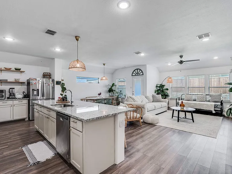 3324 Flatiron Dr — Photo 9