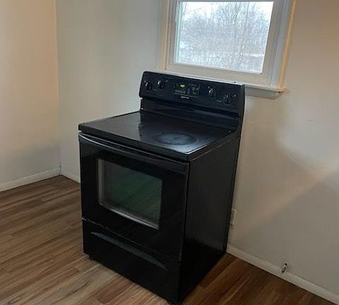 4th image of 2312 W 7th St #B