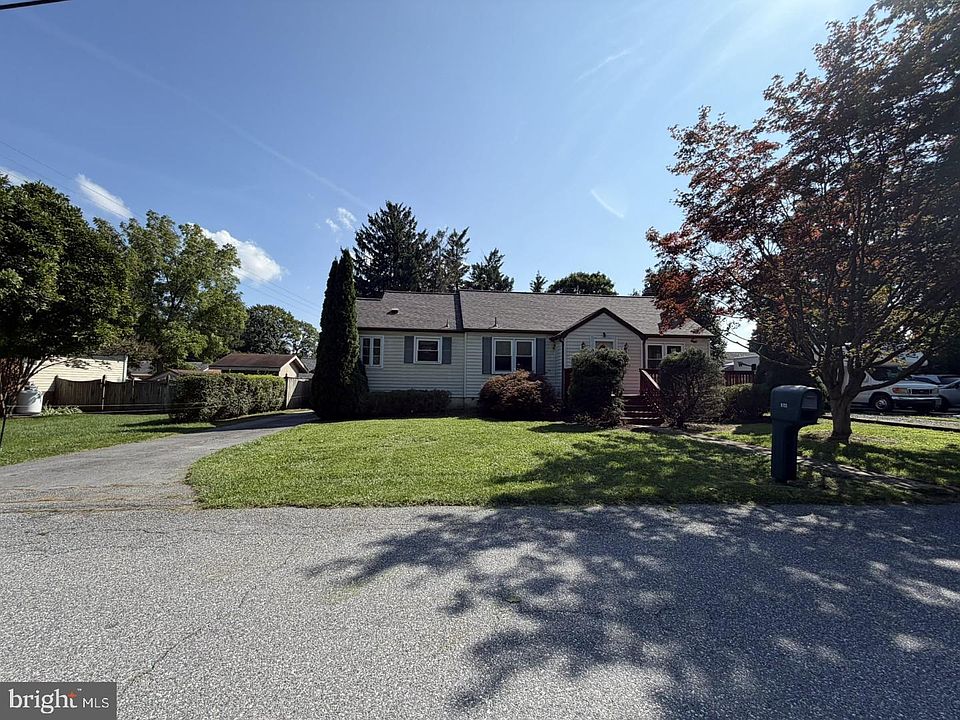 1st image of 108 Paradise Ave