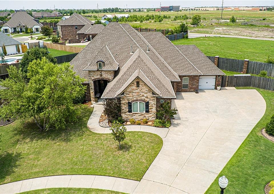 1st image of 3001 White Cedar Ct