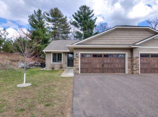 633 Club View Ln, Altoona, WI 54720
