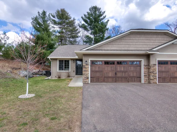 633 Club View Ln, Altoona, WI 54720