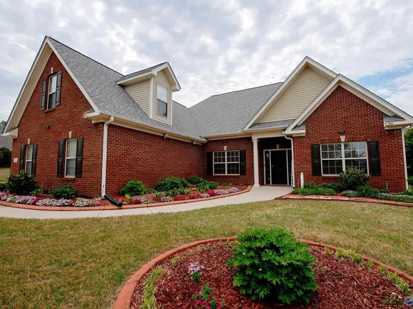 200 Blackwood Dr, Madison, AL 35757