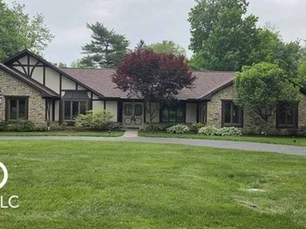 4833 Briarwood Trl, Carmel, IN 46033
