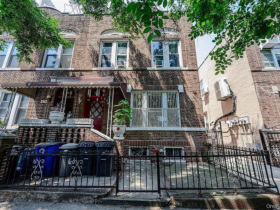 1st image of 618 E 2nd St
