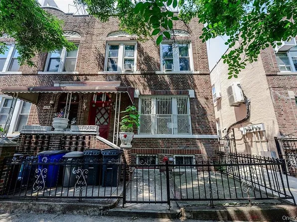 618 E 2nd St, Brooklyn, NY 11218