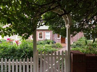 1880 SW Edgewood Rd, Portland, OR 97201