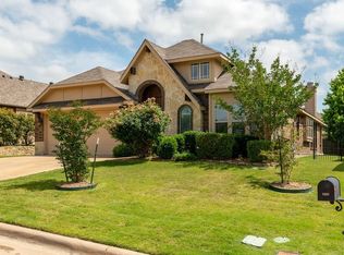 5317 Smokey Ridge Dr, Fort Worth, TX 76123