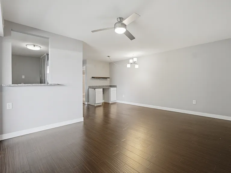 304 Forbes St #K — Photo 7