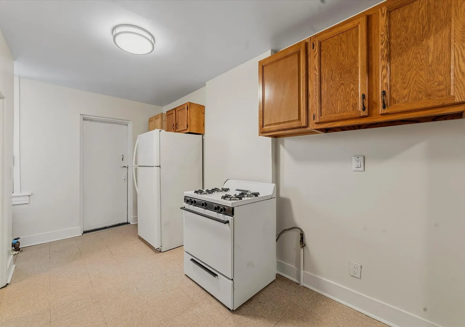 158 Willow St - 4B — Photo 2
