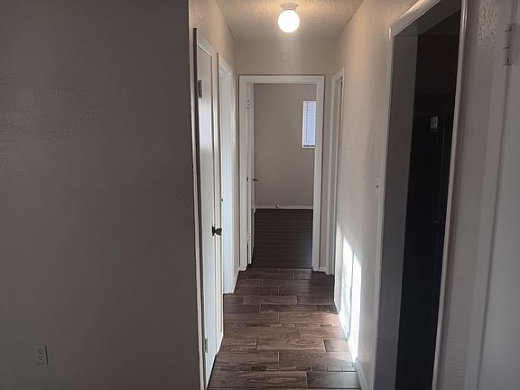4th image of 809 Plumpton Dr