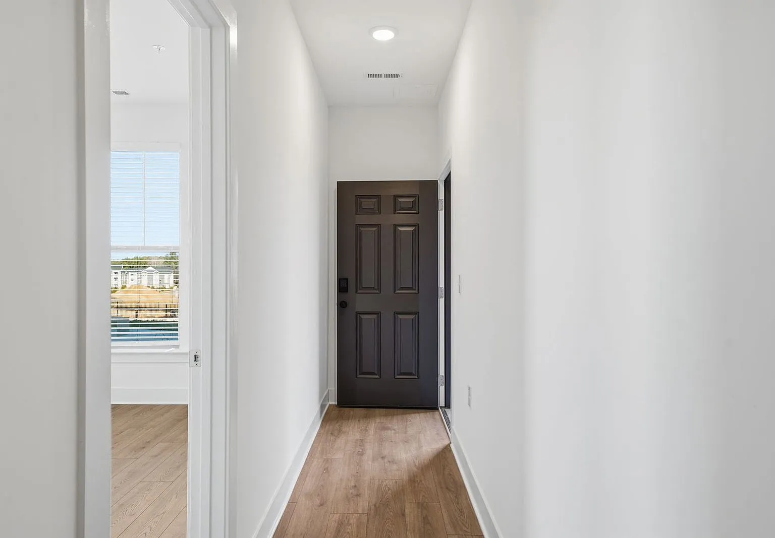 2 bed, 2.5 bath, 1563 sqft, $2,375 — Photo 3