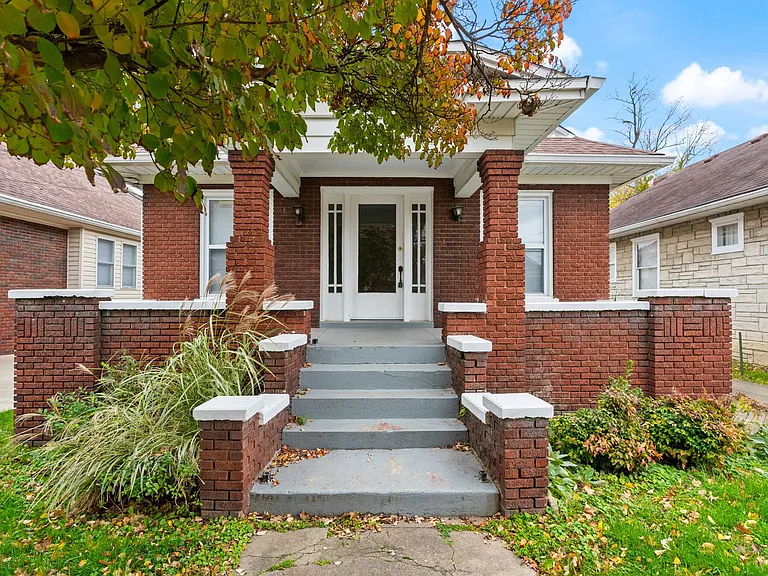 1309 Lydia St — Photo 2