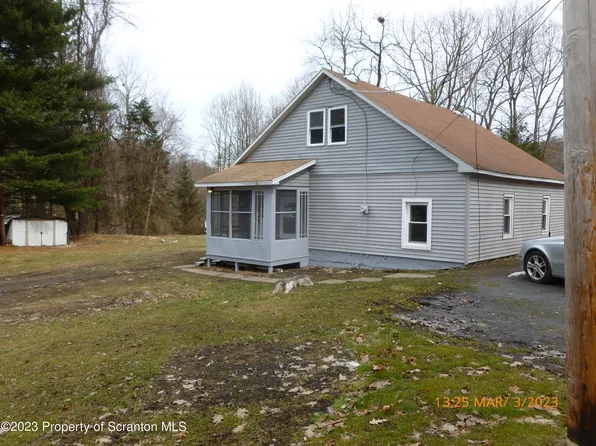 1 River St, Archbald, PA 18403