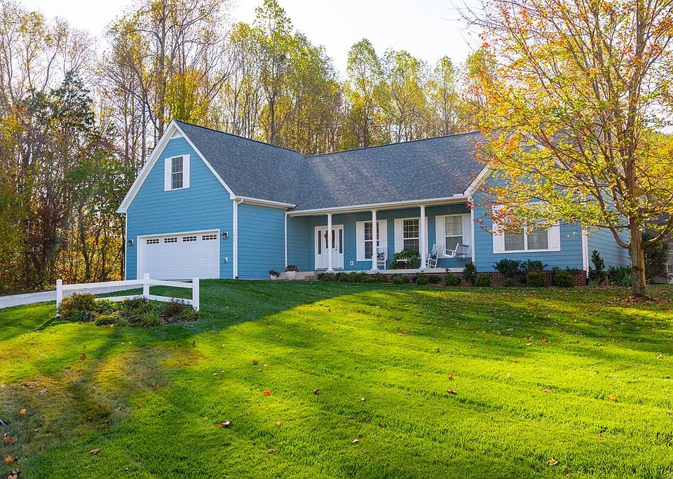 1st image of 915 Curtiswood Ct