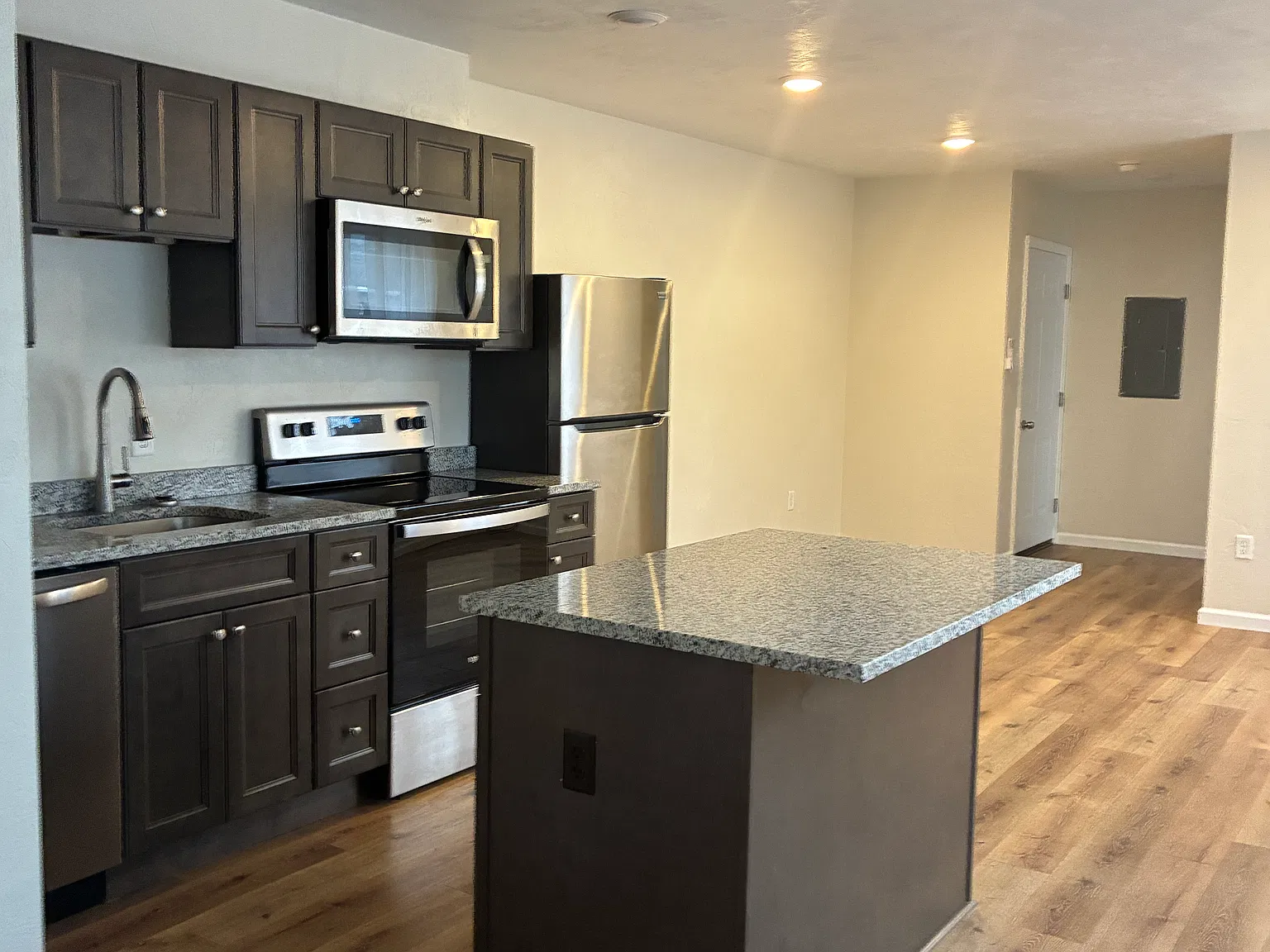 1 bed, $950 — Photo 3