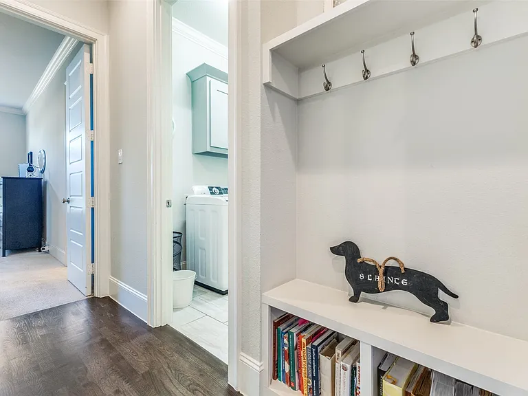 4008 N Cresthaven Rd — Photo 20