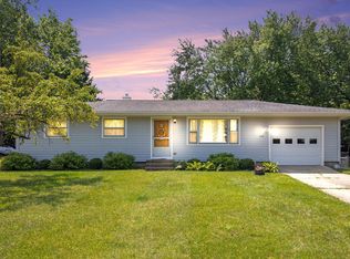 1225 Rockefeller Dr, Jackson, MI 49203