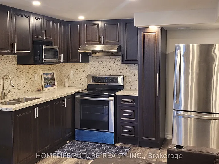 3 Parade Sq #BASEMENT — Photo 9