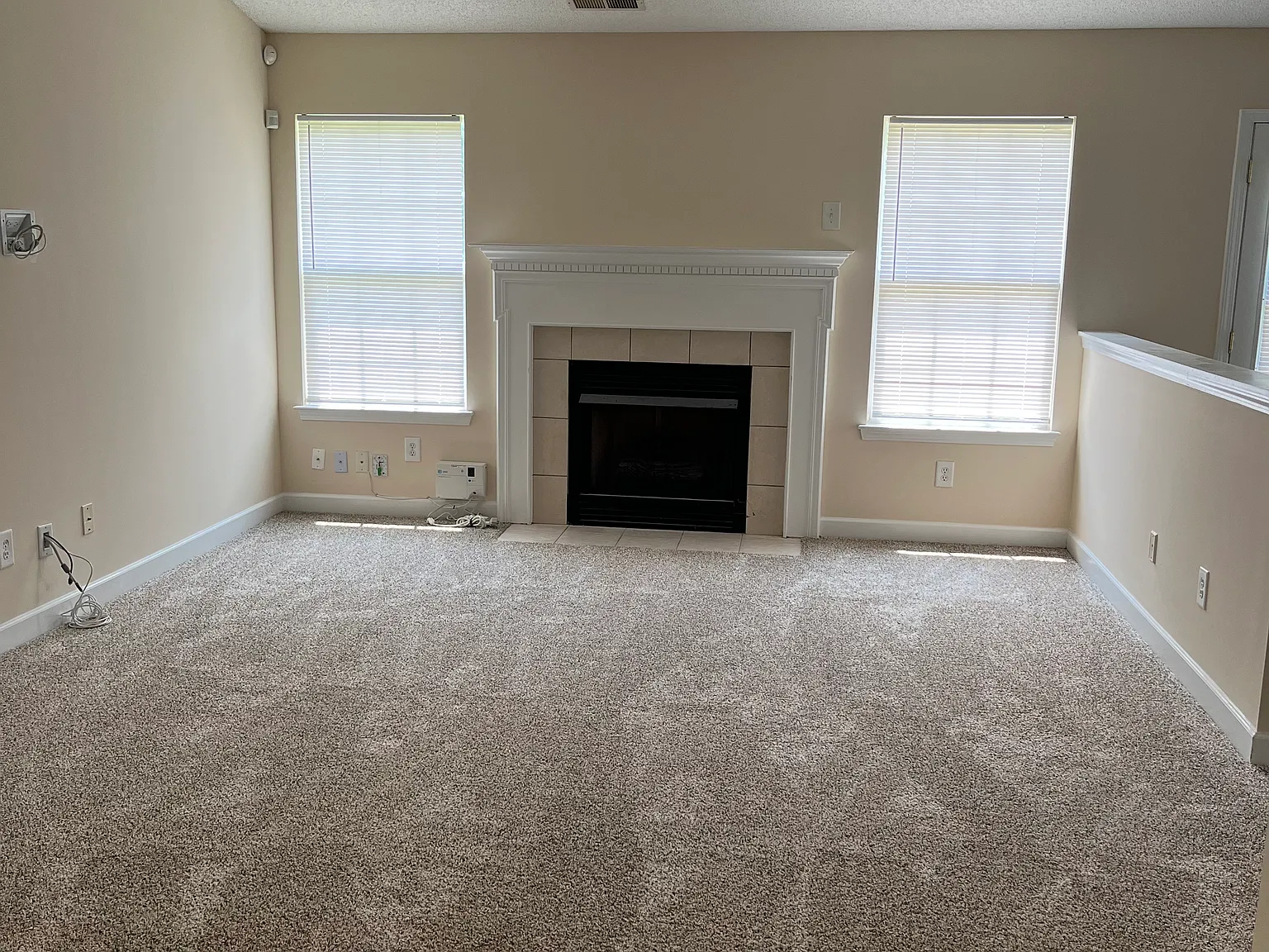 3 bed, 1204 sqft, $1,950 — Photo 2