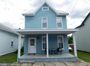16 N Water St, Mc Veytown, PA 17051