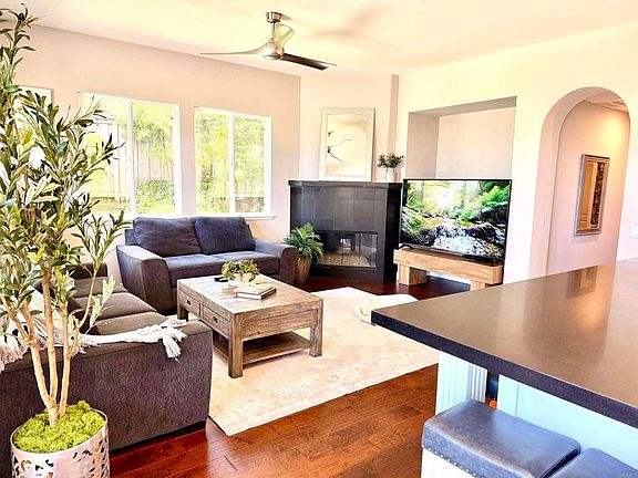 3rd image of 6269 Paseo Privado