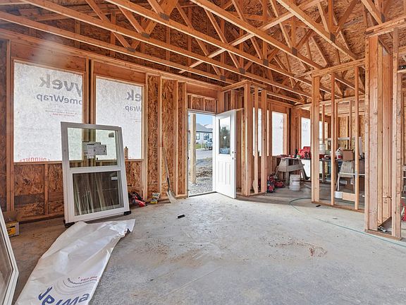 5th image of 1512 Roxbury