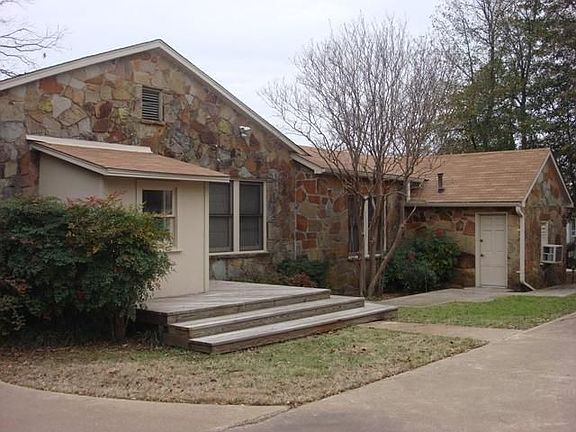 4th image of 1311 W Abram St