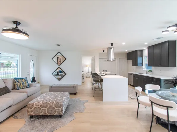 5326 De Lange Ln, Houston, TX 77092