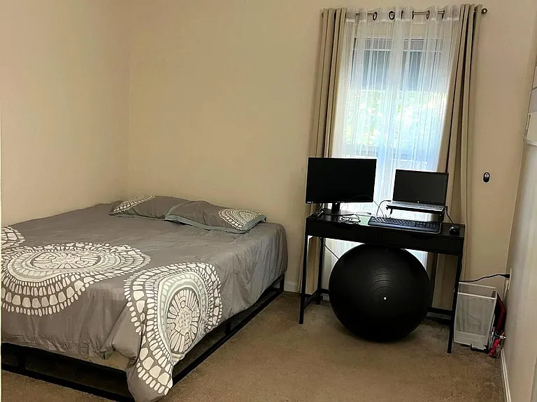 37 Canterbury Sq #201 — Photo 16