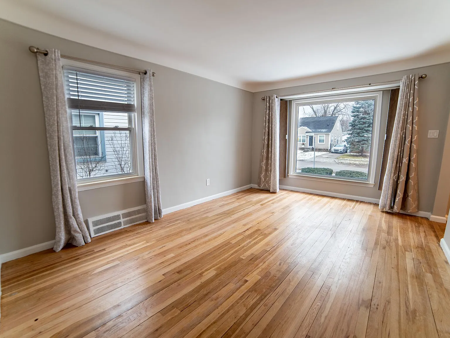 3 bed, 1465 sqft, $2,150 — Photo 4